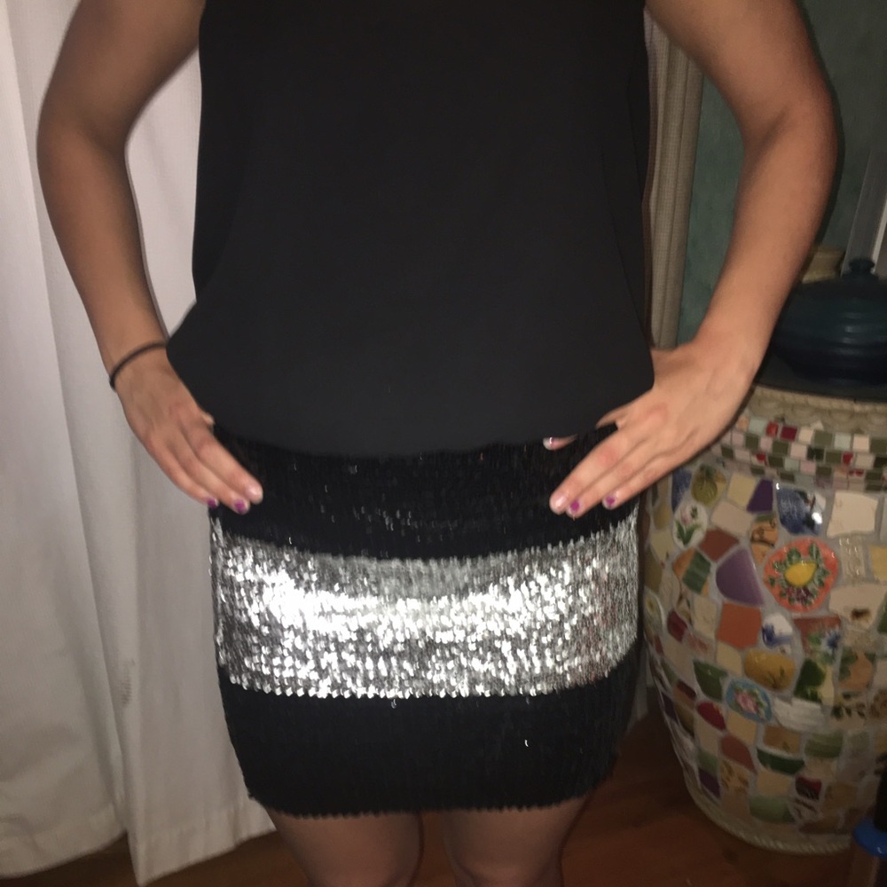 🆕Color blocks Sequin skirt large